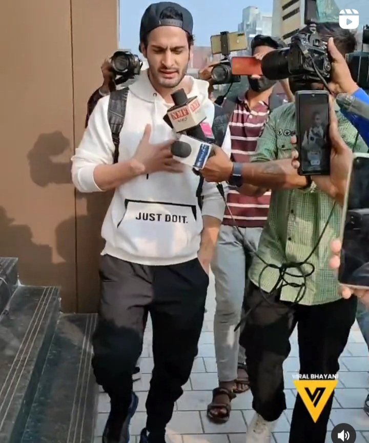 itsmemariyam's tweet photo. These Pictures are enough 

#UmarRiaz >>>>> Whole BB15 

CRAZE OF UMAR RIAZ @realumarriaz
https://t.co/lNgiGIHz9i https://t.co/zjr4sfJ2uF