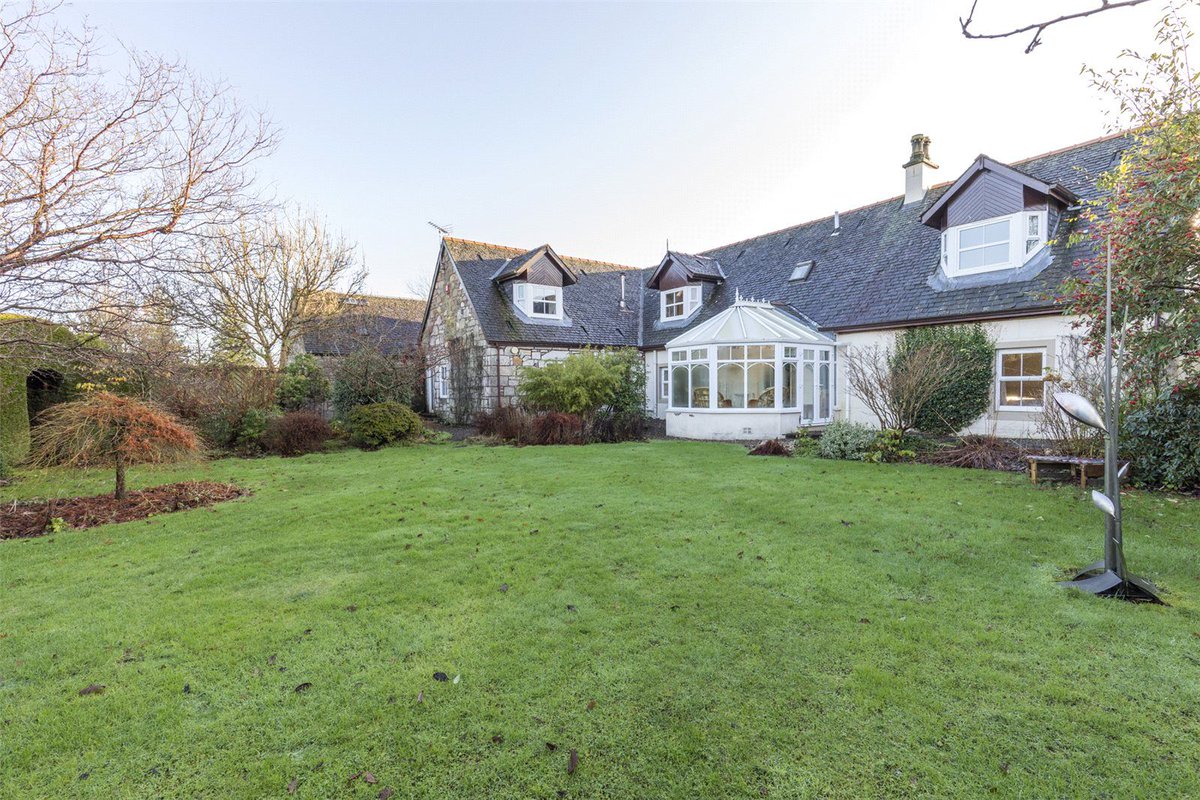 Galbraith_Group's tweet photo. Properties Of The Week | Another week comes to an end so it's time for #PropertiesOfTheWeek 🏘
Up first it's 𝗞𝗶𝗿𝗸𝗺𝘂𝗶𝗿 𝗙𝗮𝗿𝗺, which hit our channels on Monday. The farm is nestled on the outskirts of Stewarton 👨🌾
https://t.co/J6IhZONpvc
#Galbraith | @Galbraith_Ayr https://t.co/AQ2Xohy4Ka