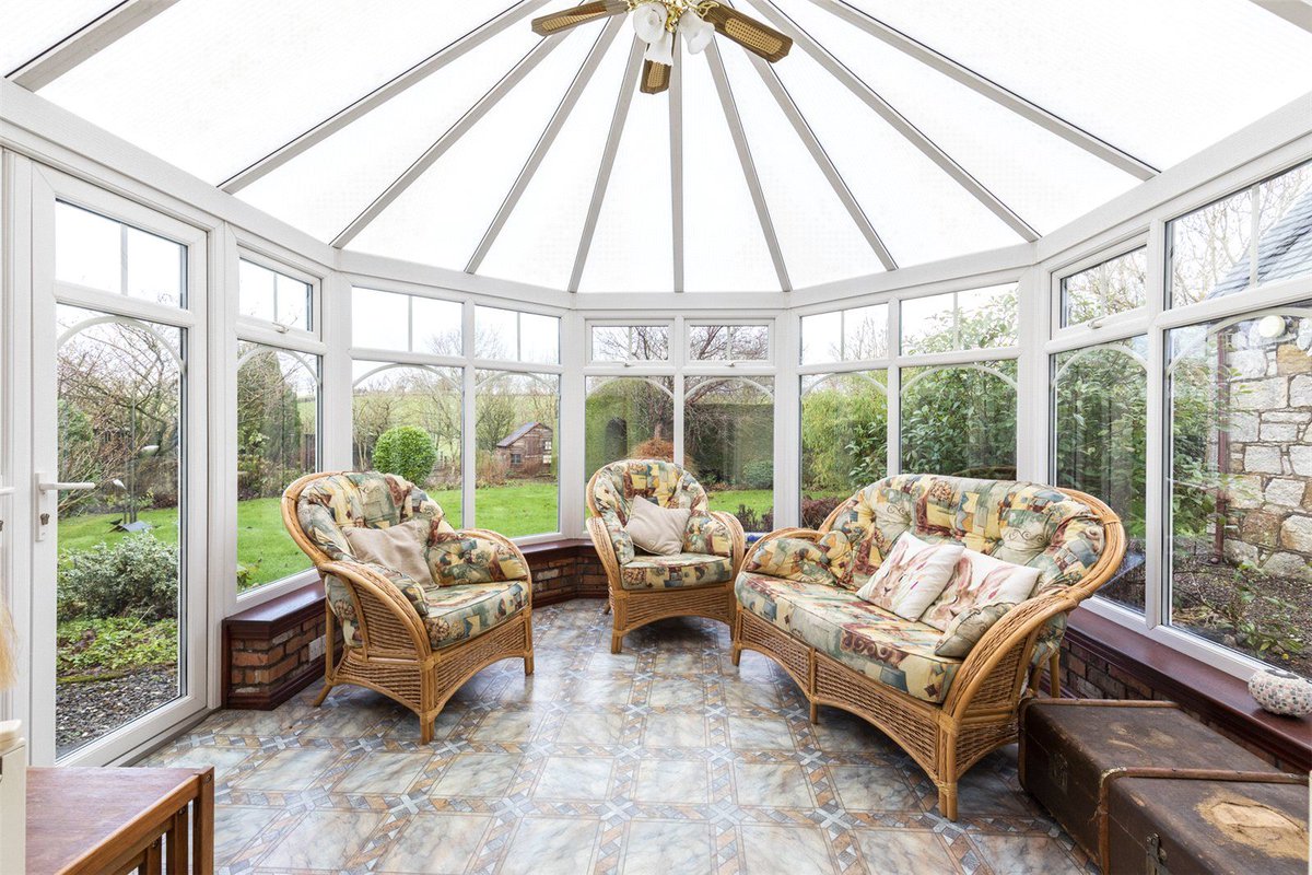 Galbraith_Group's tweet photo. Properties Of The Week | Another week comes to an end so it's time for #PropertiesOfTheWeek 🏘
Up first it's 𝗞𝗶𝗿𝗸𝗺𝘂𝗶𝗿 𝗙𝗮𝗿𝗺, which hit our channels on Monday. The farm is nestled on the outskirts of Stewarton 👨🌾
https://t.co/J6IhZONpvc
#Galbraith | @Galbraith_Ayr https://t.co/AQ2Xohy4Ka