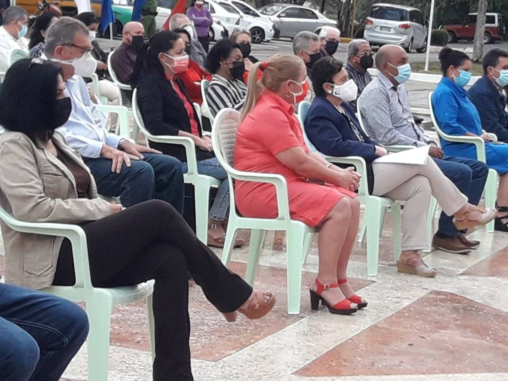 Se celebra el acto Provincial por el Día de la #CienciaCubana desde la emblemática Plaza Ernesto Guevara, presidido por las principales autoridades del Partido y el Gobierno en la provincia