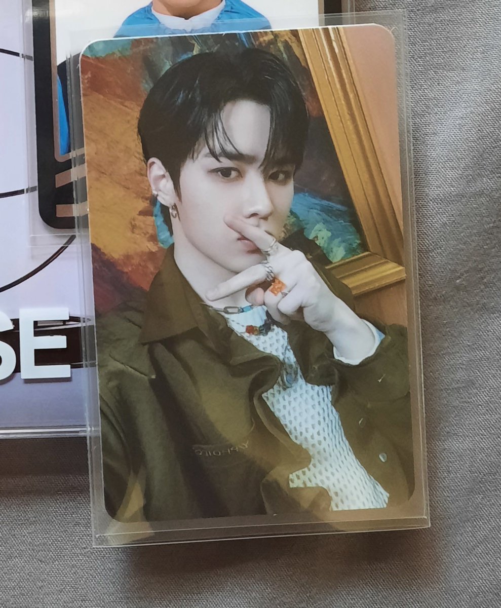 Jwibought's tweet photo. [🖇] wtt lft ph | help rt

 ^ have: Kun Universe Jewel case pc
        ⤷ onhand and in good condition <dm for pc condition>
        ⤷ own pull

 ^ want: Jisung Universe Jewel case pc
       ⤷ preferred onhand

reply/dm me ! •ᴗ•

# nct dream wayv jisung kun ph trade https://t.co/5lHhucqS8A