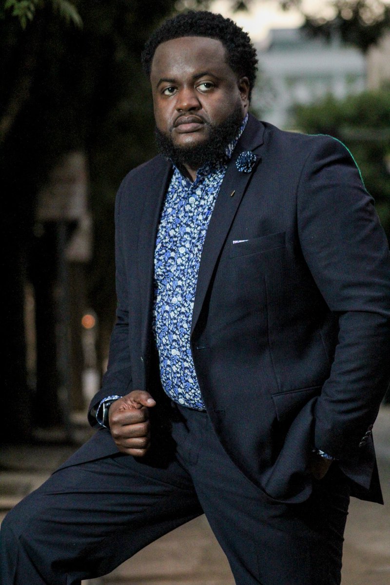 Join me in wishing a Happy Birthday to our Co-Owner @willfnixonjr 🥳🥳🥳 we pray abundant blessings over you!!!
.
.
.
#theblackmancan #beaumonsieur #handsomegentlemen #blackownedbusiness #blackentrepreneurs #candles #waxmelts #birthday #blackboyjoy #smallbusiness #menfashion