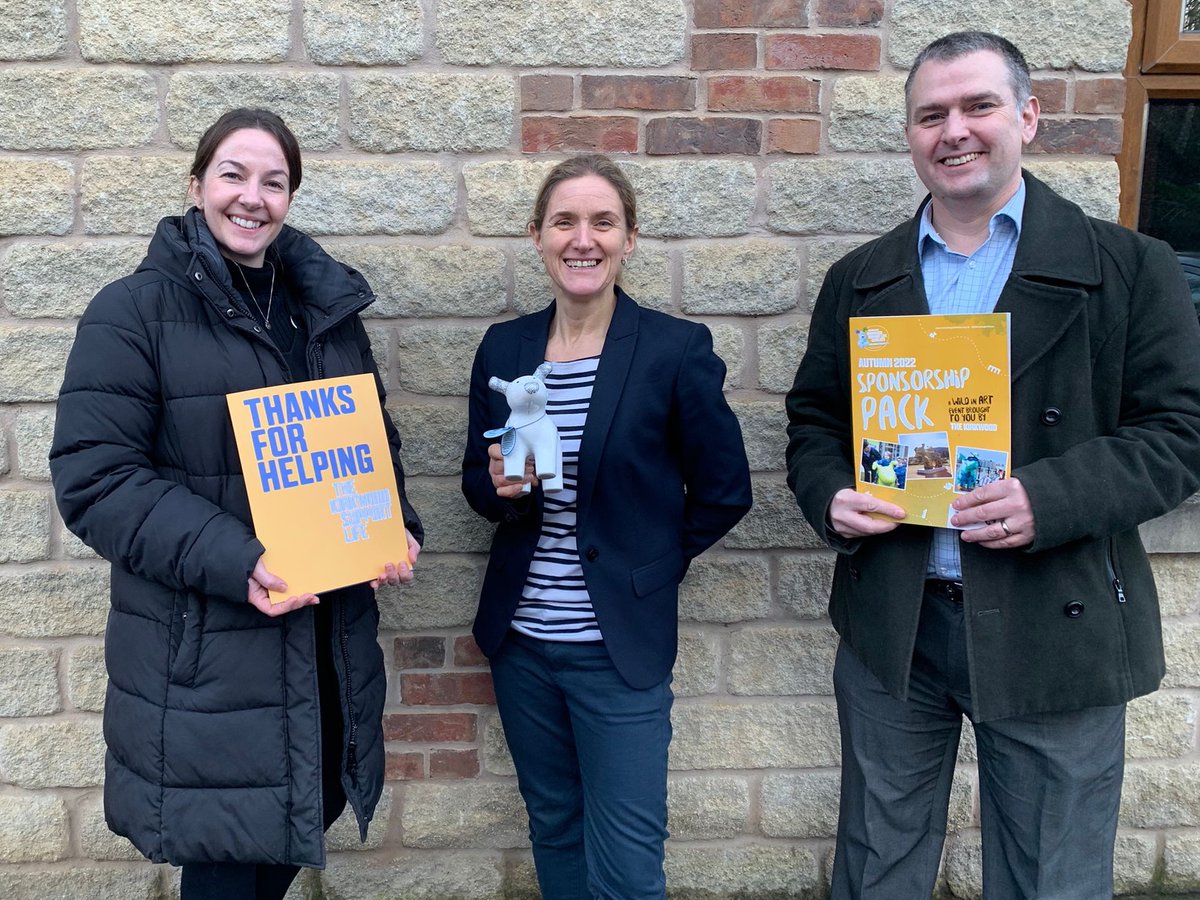 Lovely to meet Duncan &amp; Kathryn from <a href="/TheKirkwood_UK/">The Kirkwood</a> to discuss their work right across #Kirklees. This year they'll be launching their #Snowdog Art Trail with sponsored sculptures across our area to raise vital funds - do support if you can snowdogskirklees.org.uk