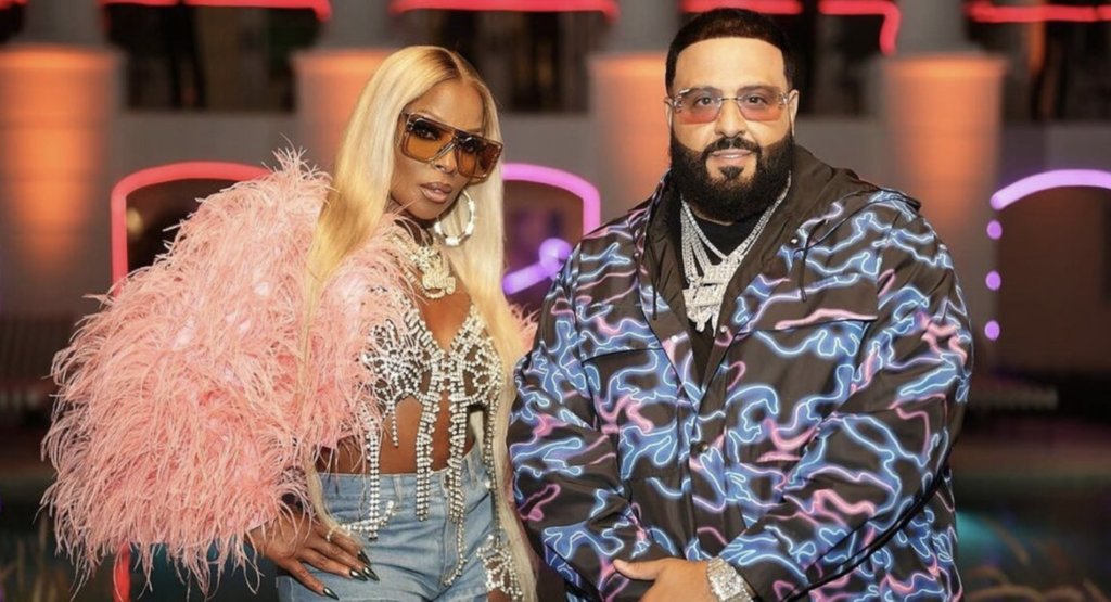 CityCatRadio's tweet photo. TOP 10 with @djhenroc (01/13/2022)
7. #Amazing - @maryjblige ft @djkhaled
#NowPlaying playing on @alldayplayfm #alldayplay
#CityCatRadio #Oakland #BayArea and beyond! (Photo via #RatedRnB) https://t.co/w7YlJqUJ9n