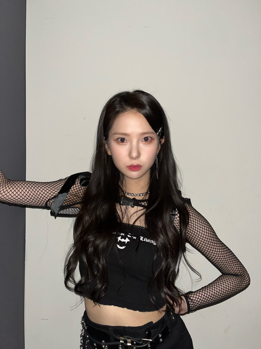 yujinzones's tweet image. hot girl shit