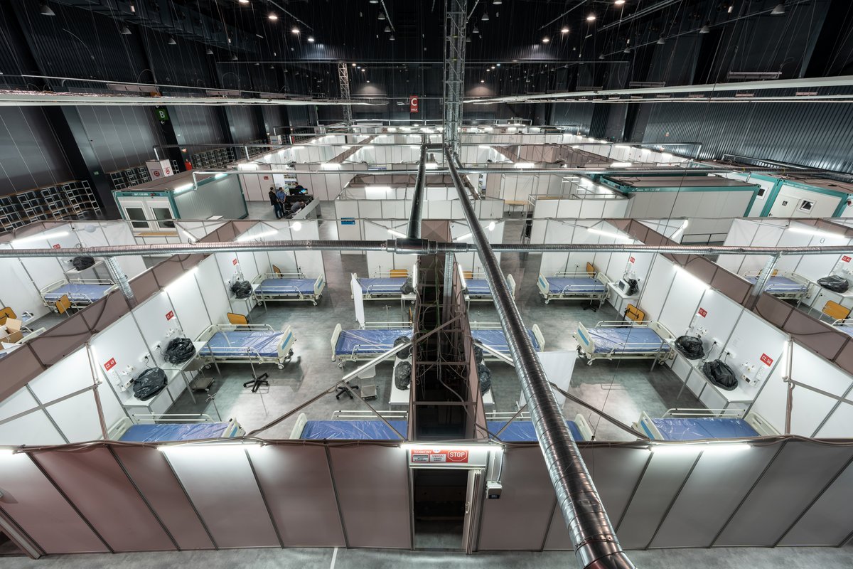 amberexpo's tweet photo. Zakończyły się prace związane z budową Szpitala Tymczasowego w #AMBEREXPO. Po próbach i testach obiekt zostanie przekazany 🏥Copernicus Podmiot Leczniczy celem świadczenia usług medycznych. Otwarcie szpitala zaplanowano na środę, 19 stycznia.
Szczegóły👉https://t.co/JGU7ZzVKso https://t.co/pz2PZISw4c