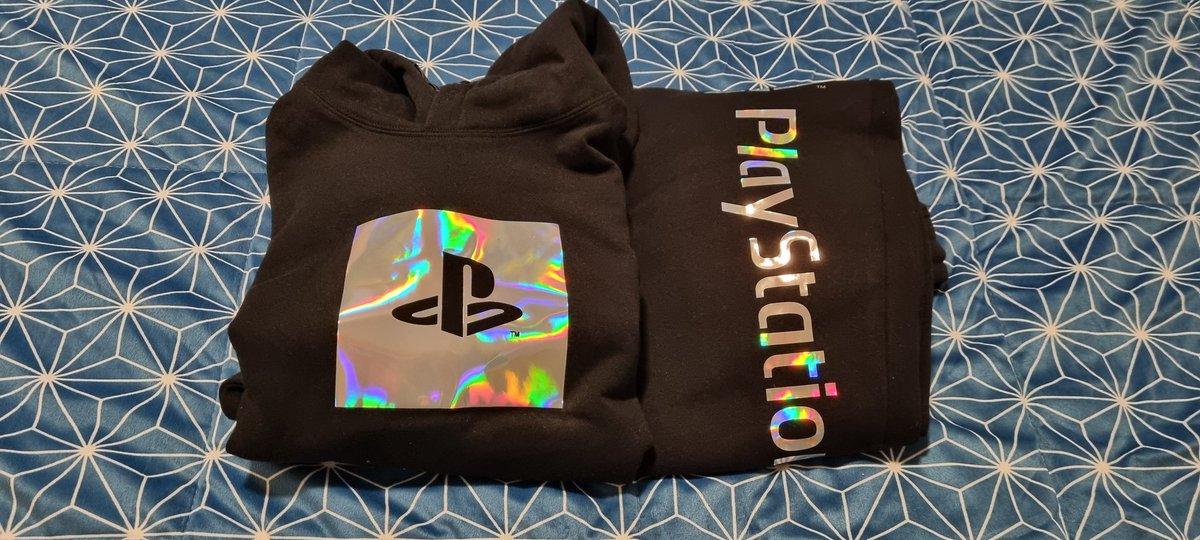 84Enomis's tweet photo. Nuovo Outfit per le live!
#livetwitch
#twitchitalia
#live
#streamerita
#PlayStation 
#enomis_84 https://t.co/OhB9ymXzpU