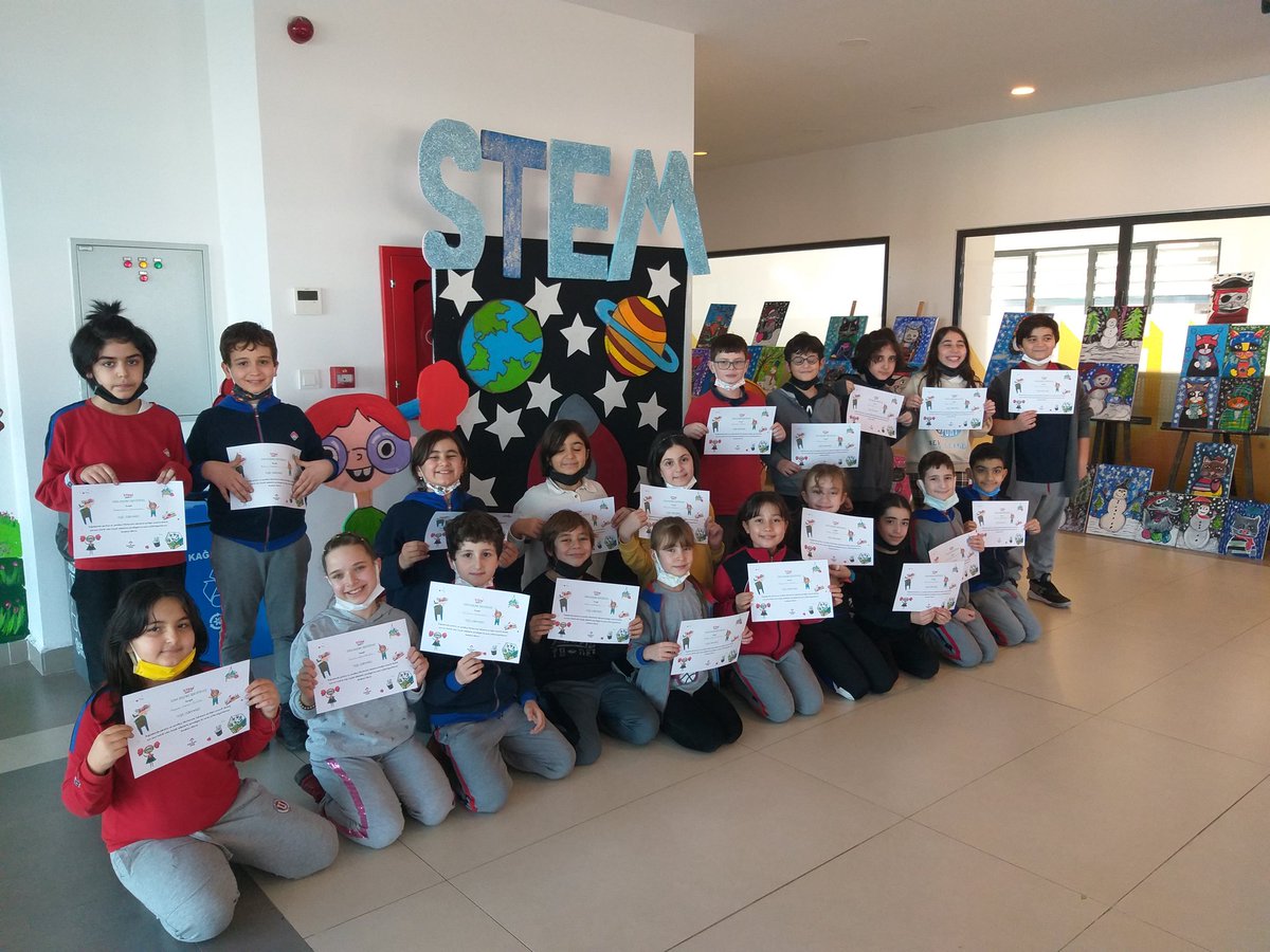 antep_sevgi's tweet photo. BK YALOVA Kampüsü 4.sınıf öğrencilerimiz “Yeşil Dünya'mız” temalı STEM çalışmalarında Mars Gezegeni'nde bitki yetiştirmek için seralar tasarladılar. #STEMjunior @BkYalova @tezel_berrak @mesutcaglarr @SencerCorlu @benaykaragz @cuneytd1 @edauzun12917005 https://t.co/aFHHasKwGZ https://t.co/wj98a26ZtU