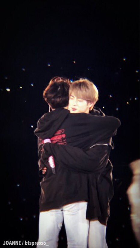 jinkookgallery's tweet photo. missing them 🥺 https://t.co/mu4tzxVysW