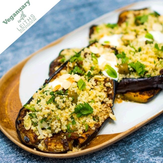 There’s no shying away from flavour for our next Veganuary-inspired recipe. Topped with toasted almonds, and sultana-studded bulgur, these Chermoula coated aubergines pack a real (plant-based) punch. Head to link for the full recipe: leiths.com/blog/veganuary…