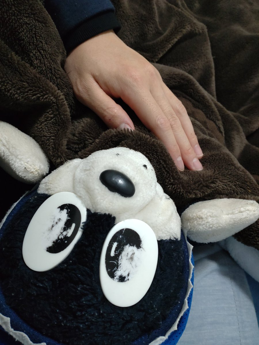 男性がぬいぐるみを抱っこして寝るのと女性がぬいぐるみを抱っこして寝るのは同じ行動 違って見えるのなら 男性だから女性だから という何らかの偏った感覚がある Togetter 男性がぬいぐるみを抱っこして寝るのと女性がぬいぐるみを抱っこして寝るのは同じ行動 違って見えるのなら 男性だから女性だから という何らかの偏った感覚がある Togetter