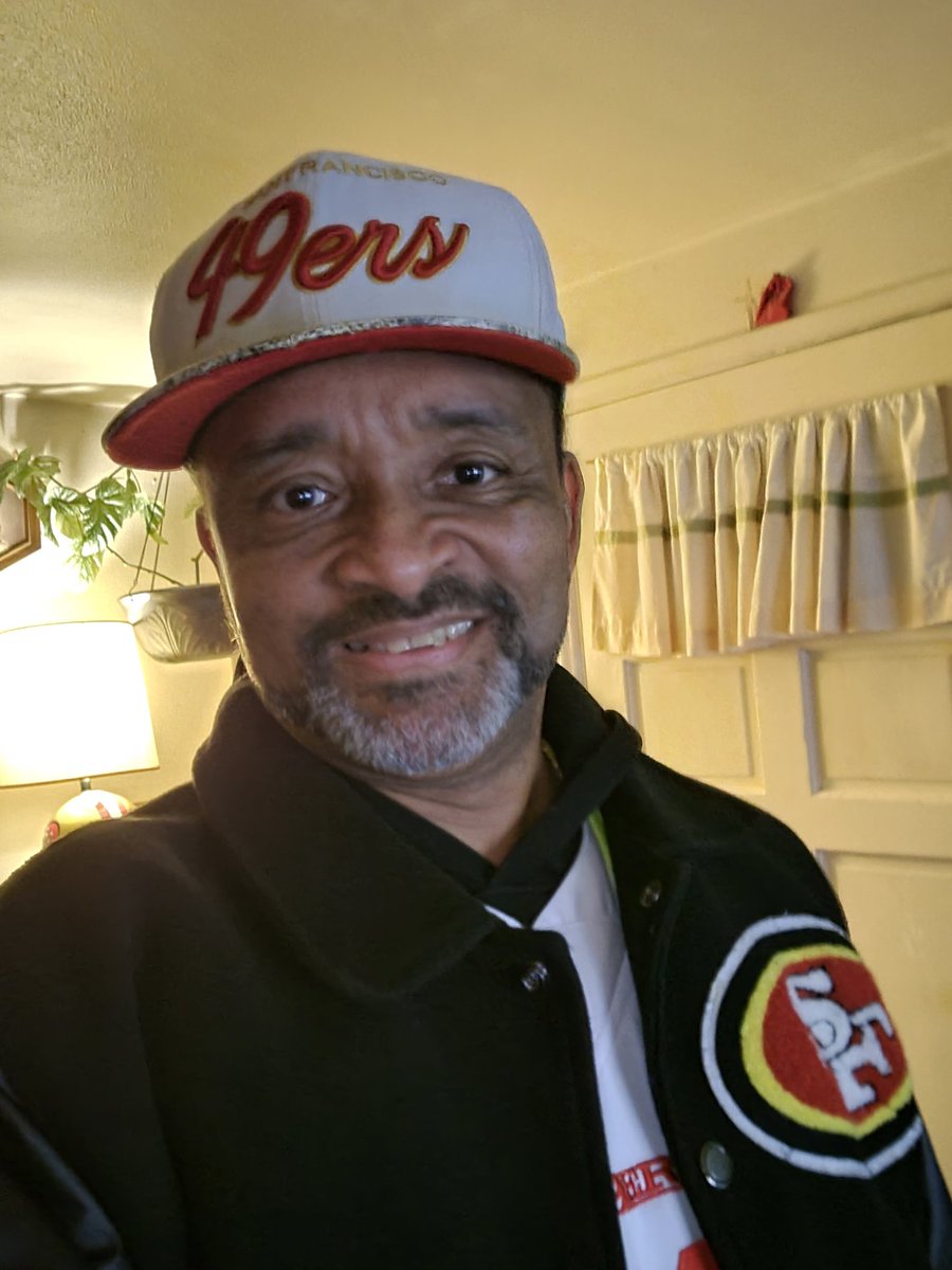 Well y'all, it's the 2022 version of the NFL Playoffs Faithful Friday!

Show your team support!

#GoNiners 
#NINERS4LIFE 
#FaithfulFriday
#BeatTheCowboys
#TheQuestContinues