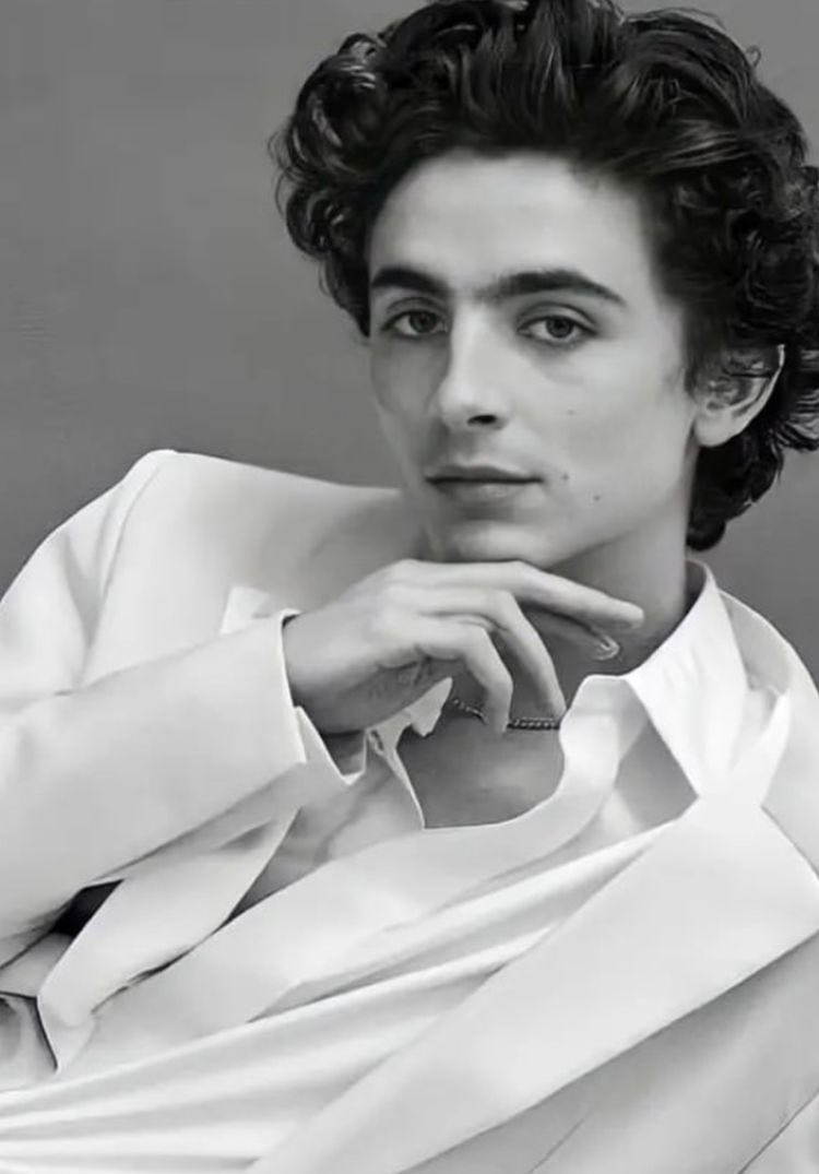 tchalfilms's tweet photo. timothée chalamet for TIME Magazine (2021) https://t.co/7yEm02CuPU