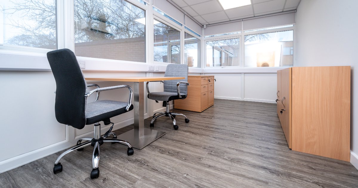 APS_Projects's tweet image. This week we're highlighting some of our favourite elements for our recent EOGB project. The whole team are extremely pleased with how this design turned out in this physical space.🚪🛠🪜
@eogbburners have had a complete office redesign including a training suite and showroom.✨