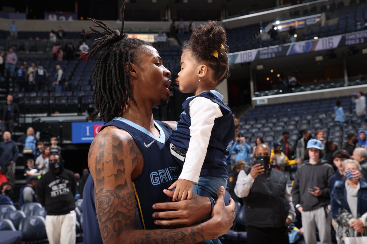memgrizz's tweet photo. lil 12 &amp; big 12 💙

@JaMorant // #NBAAllStar https://t.co/1reqSGbz84