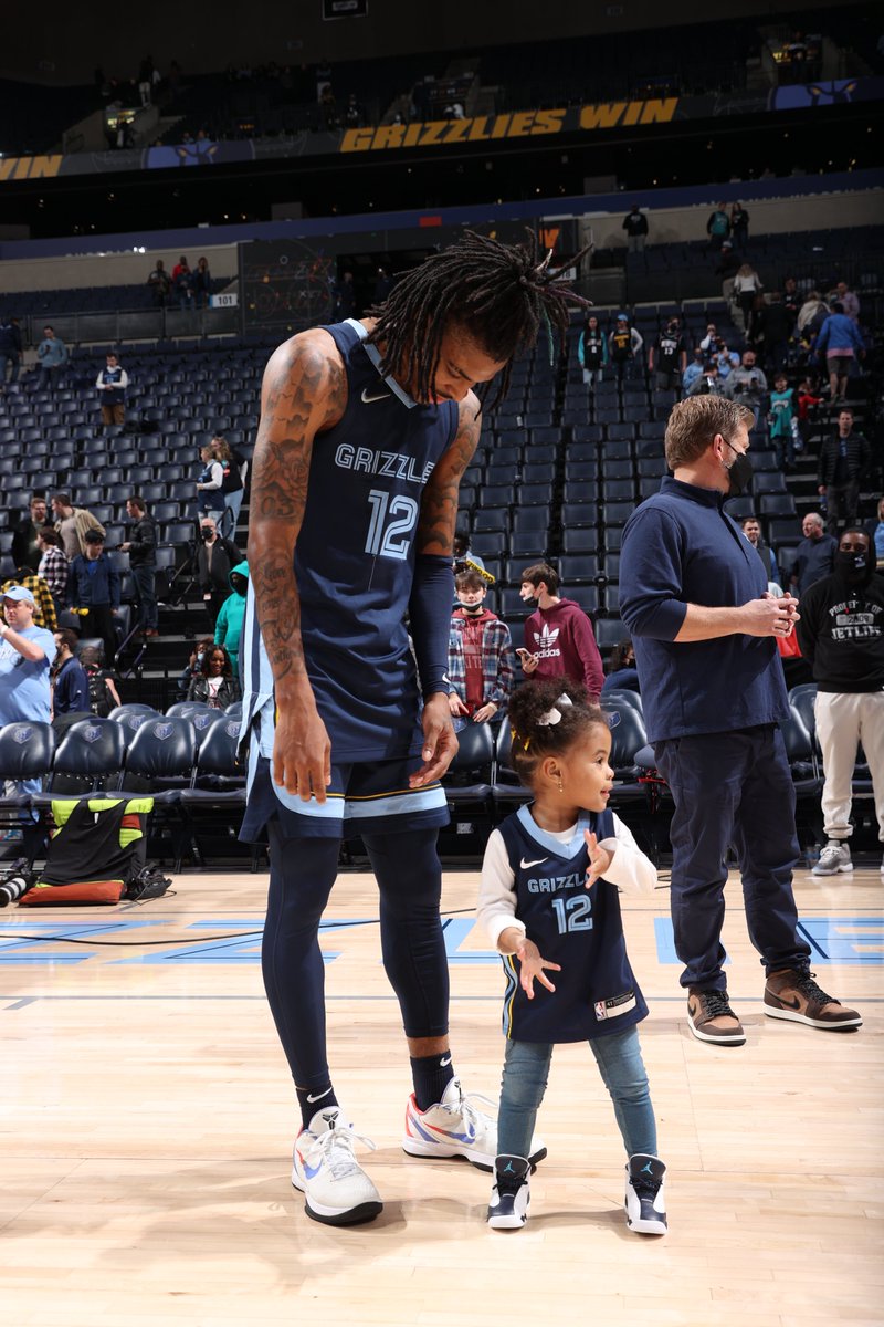 memgrizz's tweet photo. lil 12 &amp; big 12 💙

@JaMorant // #NBAAllStar https://t.co/1reqSGbz84