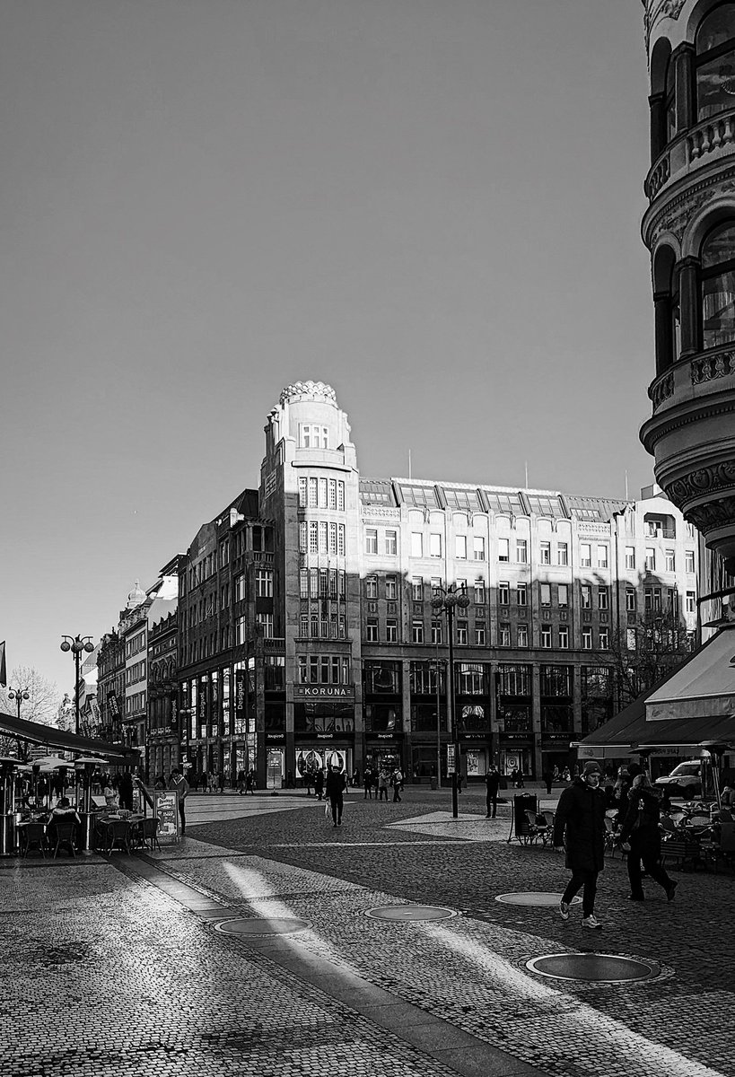 numicor's tweet image. Сегодня в Праге солнечно :)