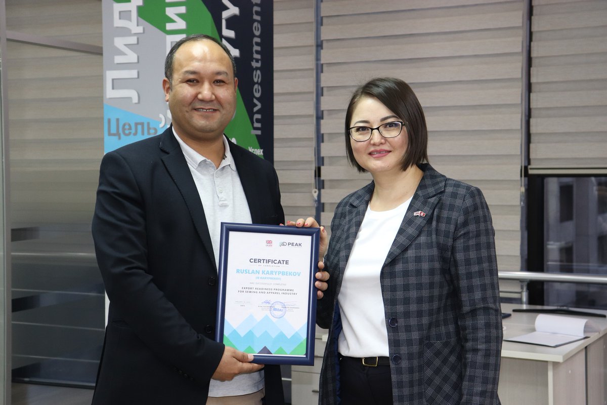 PEAKKG's tweet photo. Бүгүн PEAK Bishkekтин «Экспортко даярдык - тигүү өнөр жайын колдоо» аттуу акселерациялык программасынын демо-күнү болуп өттү!
#PEAKKyrgyzstan командасы программанын 20 бүтүрүчүүсүнө албан ийгликтерди каалап, ошондой эле, эксперттик группанын өкүлдөрүнө терең ыраазычылык билдирет. https://t.co/SODTSiVUvn