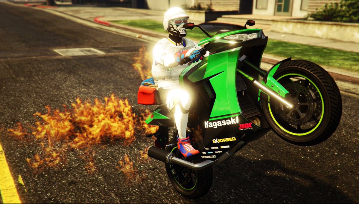 Abstractsteez's tweet photo. Kawasaki replicas 😍😝😋 pretty close eh 🧐 
Wil be dropping these when I finish banner anD role up and stuff small hour or so 😍🤗 https://t.co/pTmh9l9CVT