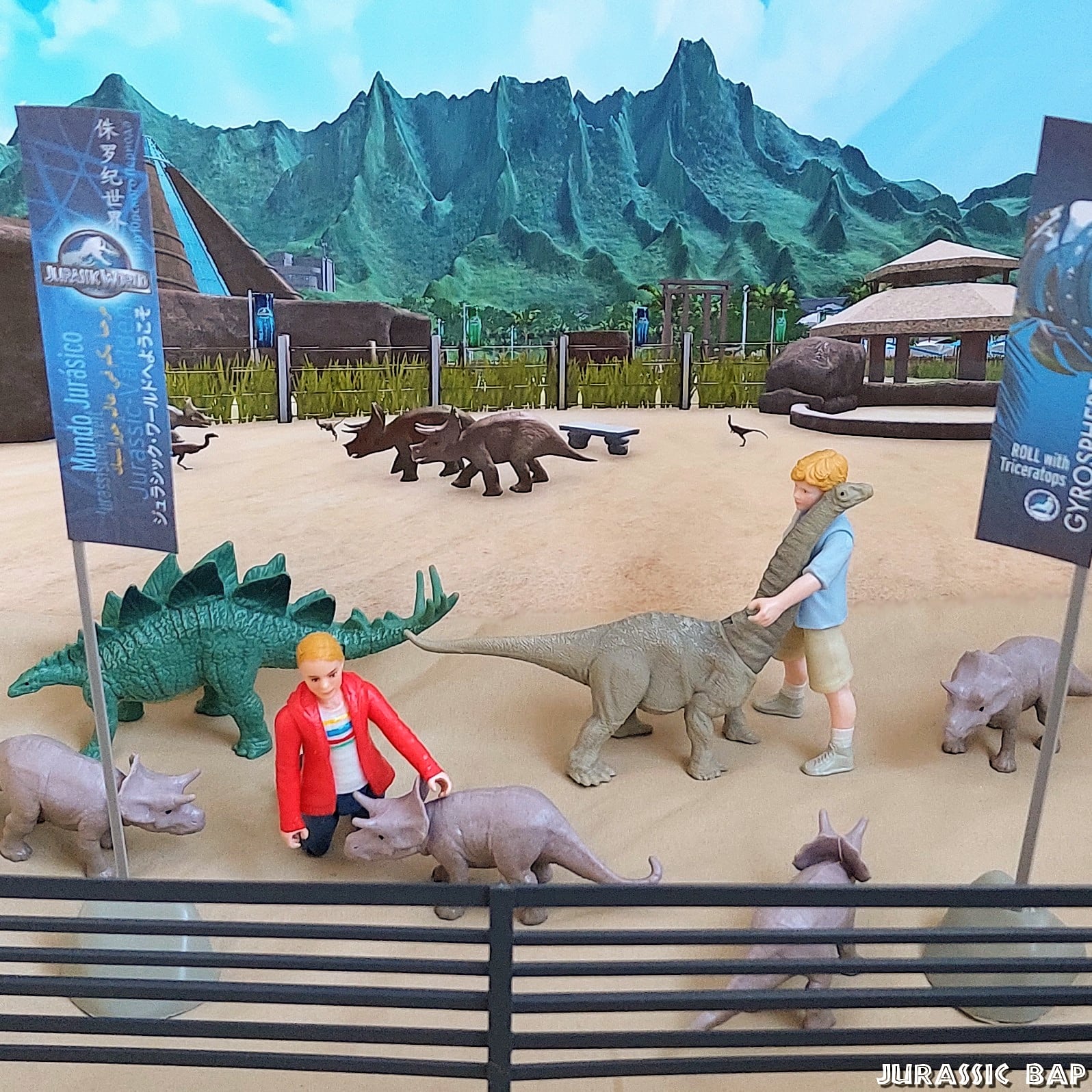 Jurassic world gentle giants petting zoo sales