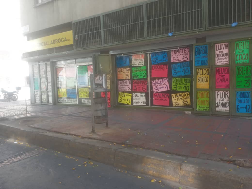 Supra_Ccs's tweet photo. Atendiendo el llamado realizado por @lilianari_01    nuestras cuadrillas acudieron a realizar la recolección en La Candelaria

Estamos recibiendo todos sus reportes y  sugerencias, y dándole atención a la brevedad posible. 

@gestionperfecta 
@AlcaldiaDCcs  
@joselopezpsuv https://t.co/vmkW1YSrbx