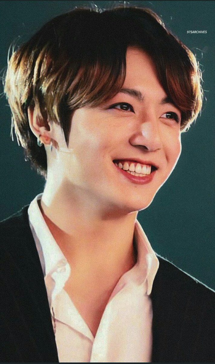 RiveroYohanny's tweet photo. @armyslifejikook Su sonrisa #JUNGKOOK #BUSANPRIDE https://t.co/9f49KQN6w6