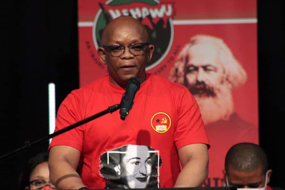 ANCECape's tweet photo. SACP Eastern Cape Provincial Secretary Cde Xolile Nqatha delivering a tribute to Cde Makhi Clay @ the Launch of the Makhi Clay Political School that was held in East London today
@MYANC 
@ANCParliament
@xolile
@Jamilogy 
@chumanitunyiswa 
@SiyaMdodi 
@TitoMzamo 
@Amanda_Tshemese https://t.co/CCSCDyzs5p