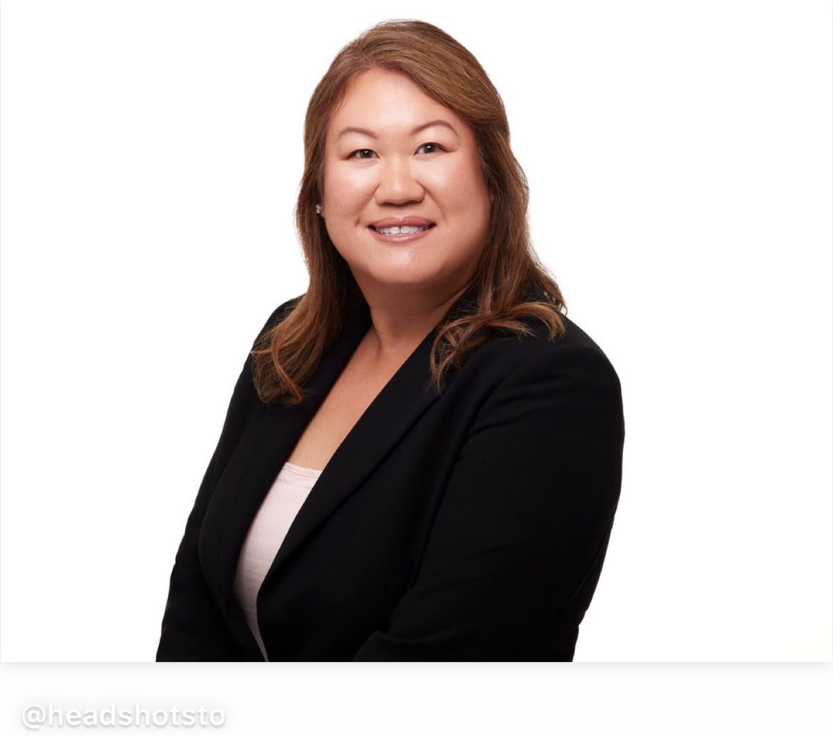 Headshots_TO's tweet photo. Great clients from all types of fields (creative, tech, law, communications, etc) rely on pro photos for their site, social media, & more!
Book your session today! ๐ท๐ธโ๏ธ
#HeadshotsTO // https://t.co/ic74wQPXdD
#torontoheadshots #torontorealestate #torontofintech #torontolaw https://t.co/ZPMpZSn2o9