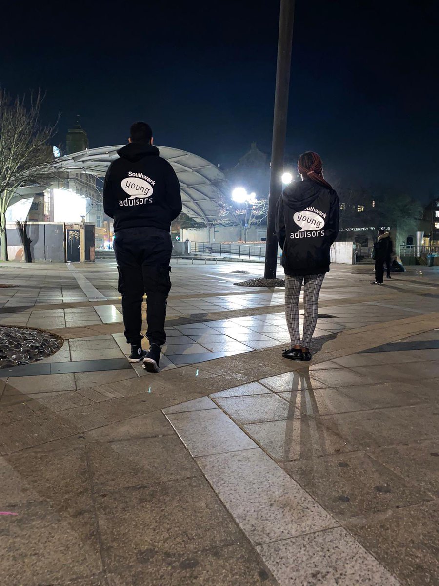 SouthwarkYAs's tweet photo. Our @StreetBaseTeam are finishing up for the day. We have been out in #Peckham 3-9pm engaging with young people, businesses and the wider community. We will be back out tomorrow at 5pm #CommunityEngagement #YoungAdvisors #Streetbase #Southwark https://t.co/gXsBEIB9VQ