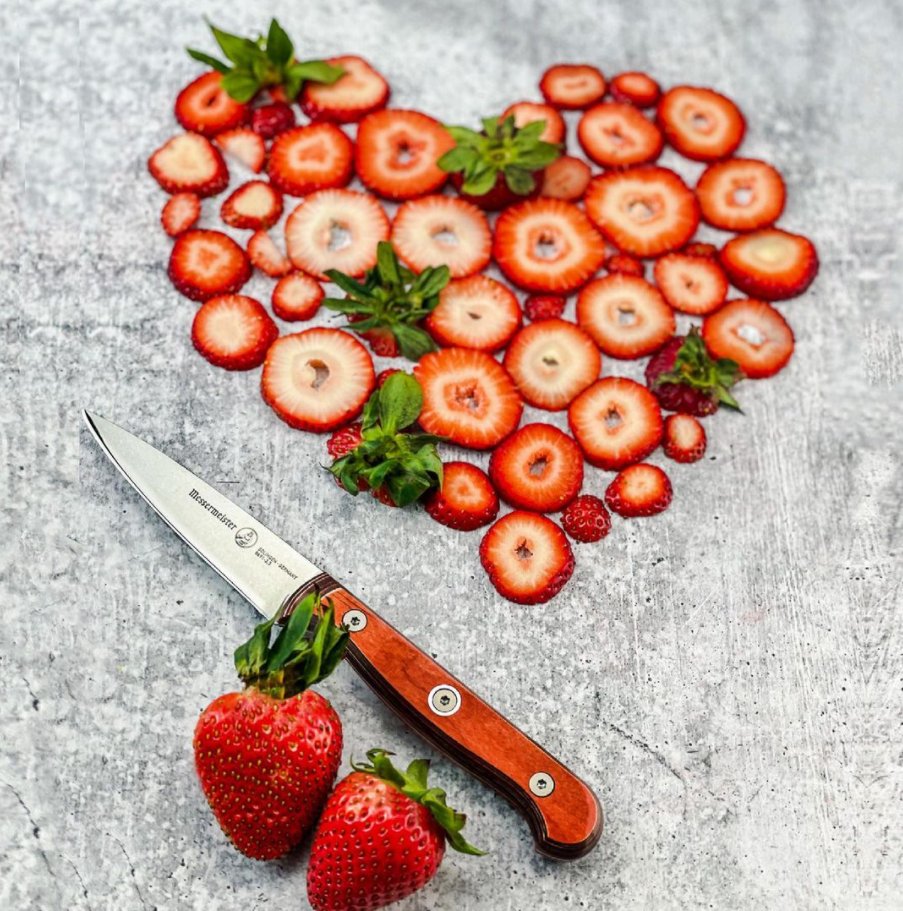 ❤️ ❤️ Lads &amp; Ladies ~ this is your one month notice that Valentine’s Day is coming!

#customknife #valentines #valentinesday #bemyvalentine #kitchen #knife #gift #customhandle #gifts #awesome #red #pretty #knifeporn #dontforget #love