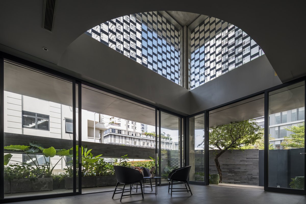 Damian Hall Group tweet media