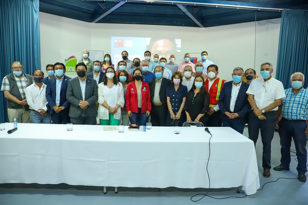 ➡️Ministra <a href="/meryundurraga/">M. Emilia Undurraga</a> realizó presentación destacando principales ejes y desafíos del sector agrícola👨‍🌾 y forestal🌲 del Biobío🇨🇱

📍Un diálogo productivo entre diferentes actores del sector silvoagropecuario a nivel regional, en Liceo Agrícola El Huertón de Los Ángeles👏