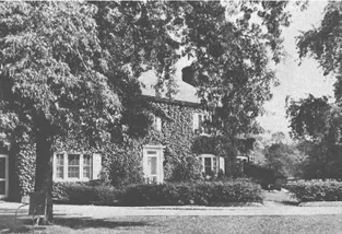 kconwayturner's tweet photo. Prior to becoming a teaching lab for Hospitality and Tourism students, the Campus House was home to three college presidents and their families. Harry W. Rockwell, Harvey M. Rice, and Paul G. Bulger resided here during their leadership. #BuffState150 #BuffStateHistory https://t.co/rimMY316sm