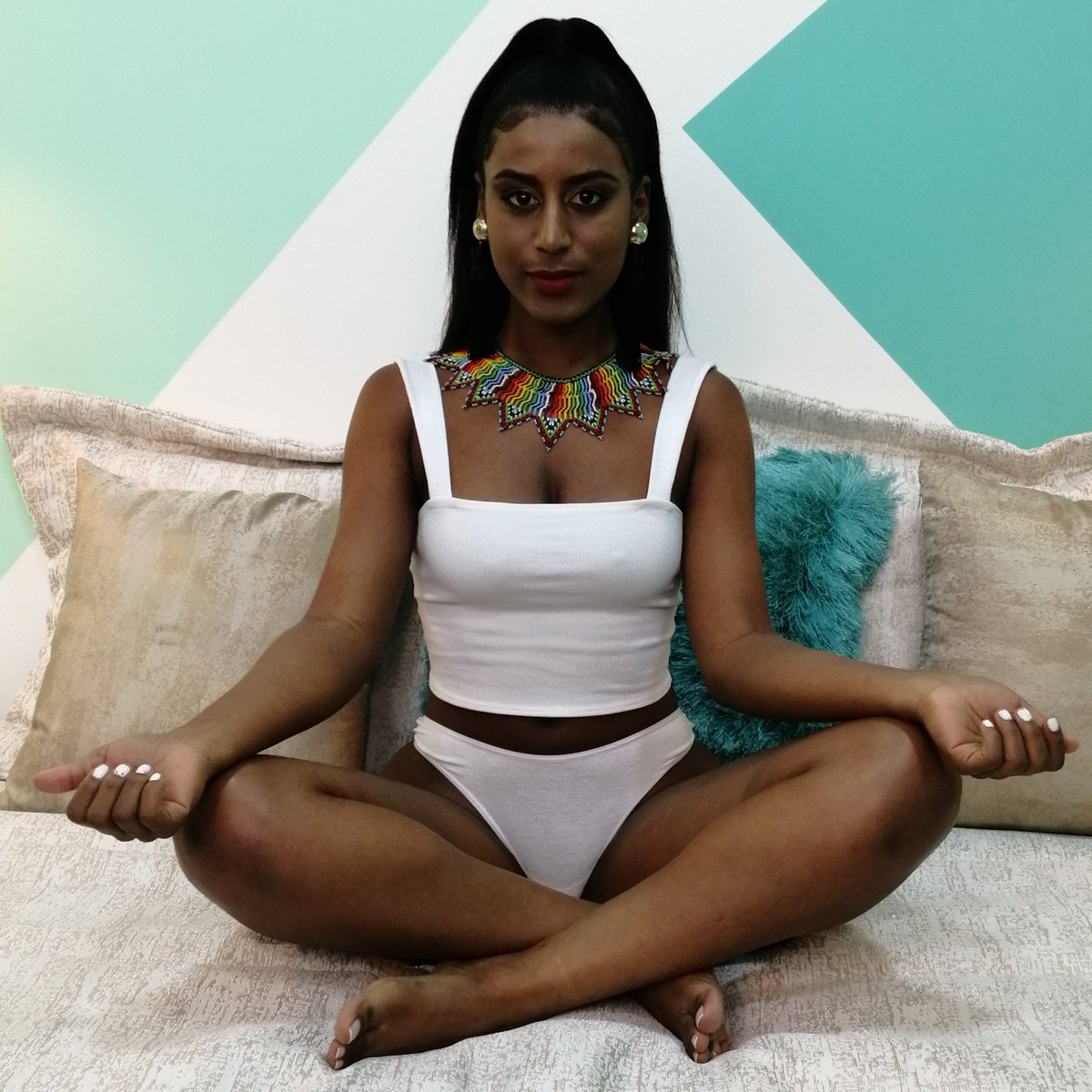CerettiKim's tweet photo. 🍒JOIN ME ONLINE!🍒
👉 RT AND FOLLOW AND I´LL BE NAUGHTY FOR YOU!😈

➡️https://t.co/sSmOtLinO7  STREAMING MON TO SAT from 10pm to 5am GMT-5

#latinacalientes
#LatinaBeauty
#BigBooty
#bigassebony 
#EBONYASSWORSHIP https://t.co/ZgUg77bEBX