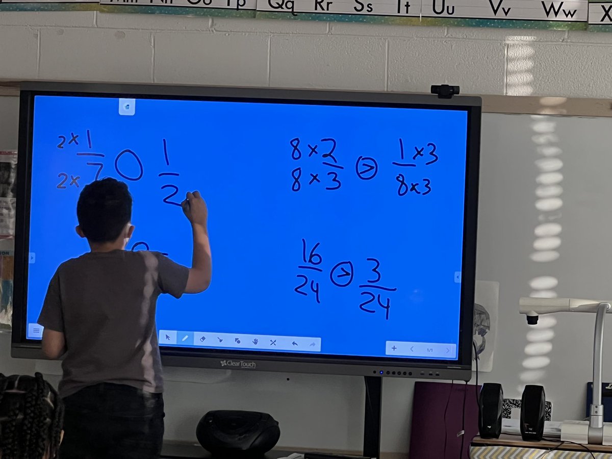 Sanders226Math's tweet photo. Comparing Fractions Using Common Denominators @Ashley_Dolphins @CCSElemEd @GTS226 @ https://t.co/tG5e9HwMVs