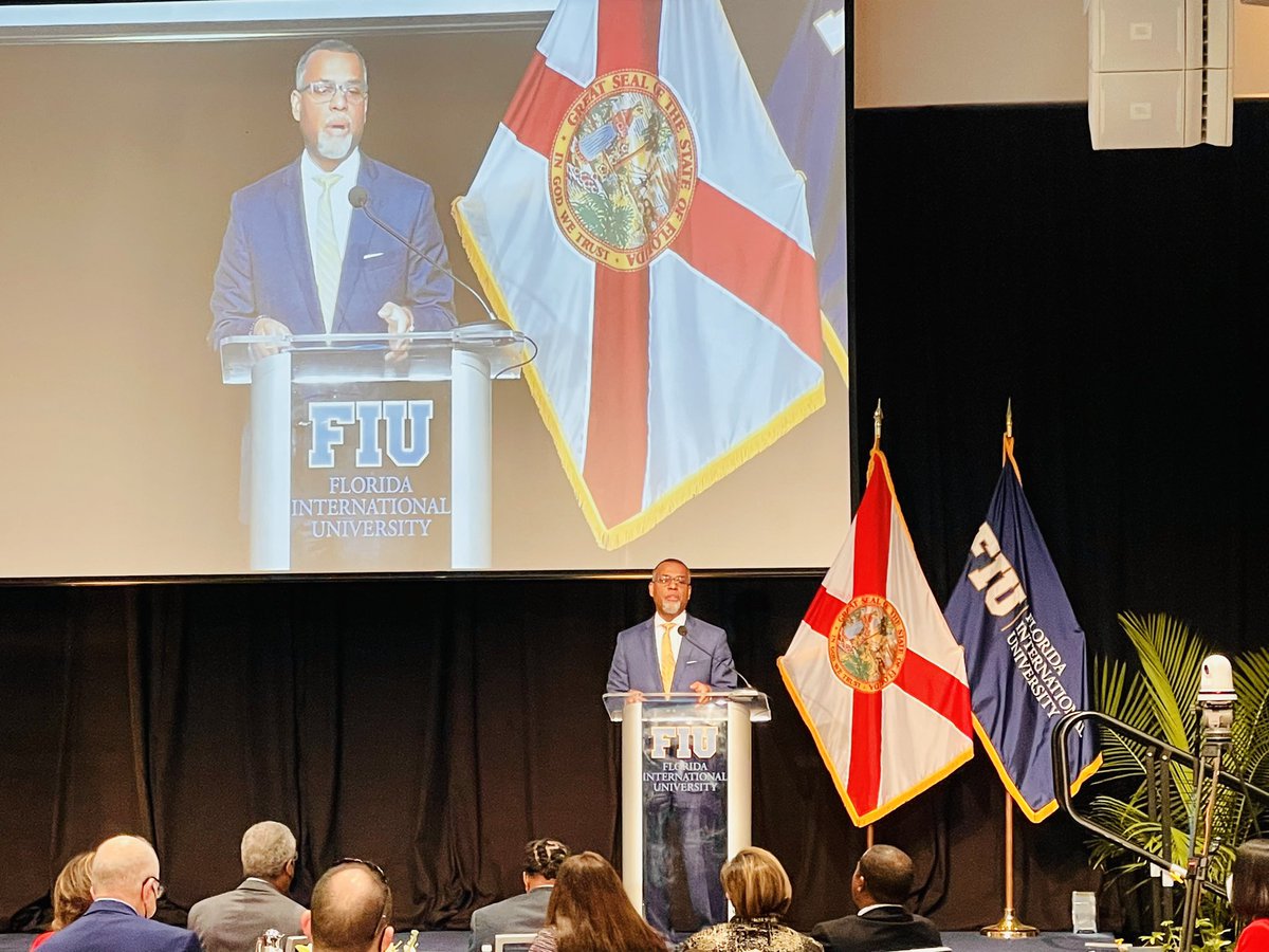 FIUgov's tweet photo. At today’s 31st Annual Rev. Dr. Martin Luther King Jr. Breakfast @FIU! @nytimes best selling author and renowned scholar, Dr. Eddie Glaude, was our fantastic keynote speaker. Thank you for sharing with us, @esglaude. #MLKDay2022 @fiu_osji https://t.co/bAomzmXl6w
