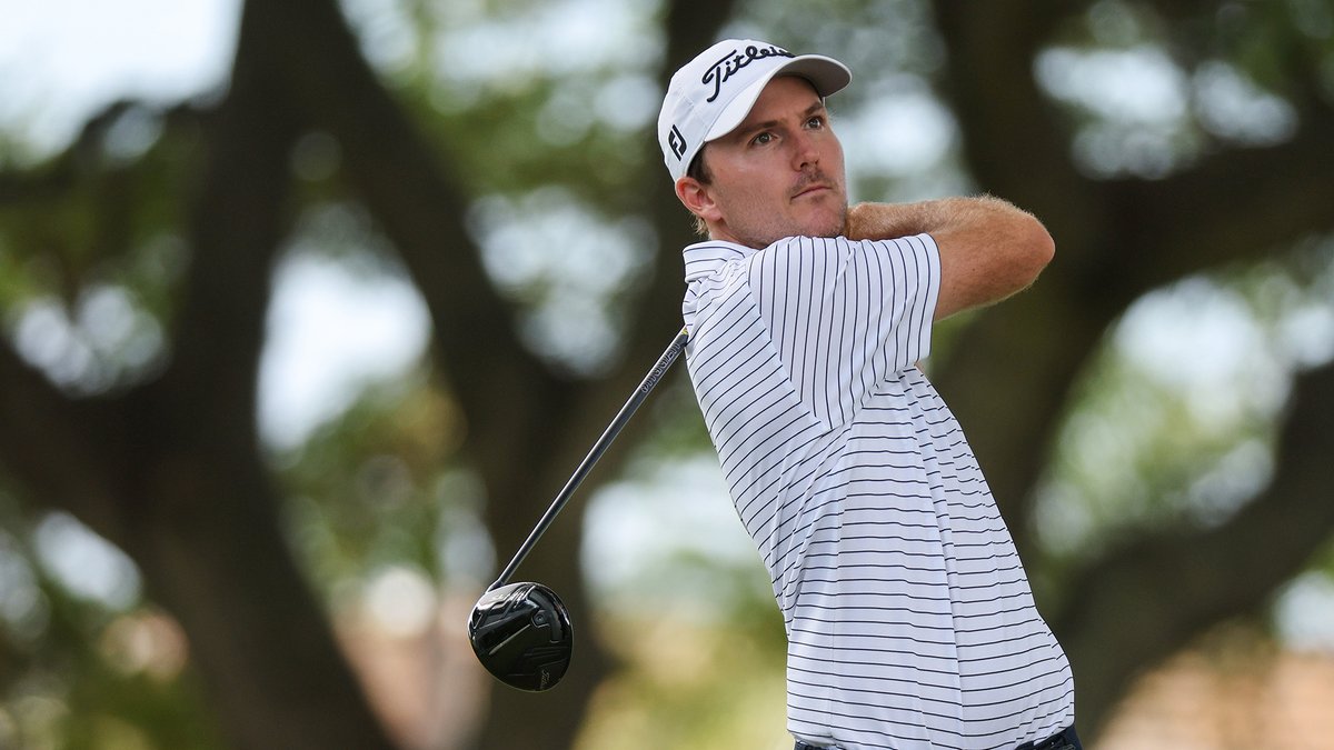 Good vibes on Oahu. 🤙 

The counts are in from the <a href="/SonyOpen/">Sony Open in Hawaii</a> and Titleist is the #1 choice in EVERY major equipment category: Ball, driver, fairway, hybrid, utility iron, iron, wedge and putter.👊

Get the details ➡️  bit.ly/33wUoYy

#TeamTitleist