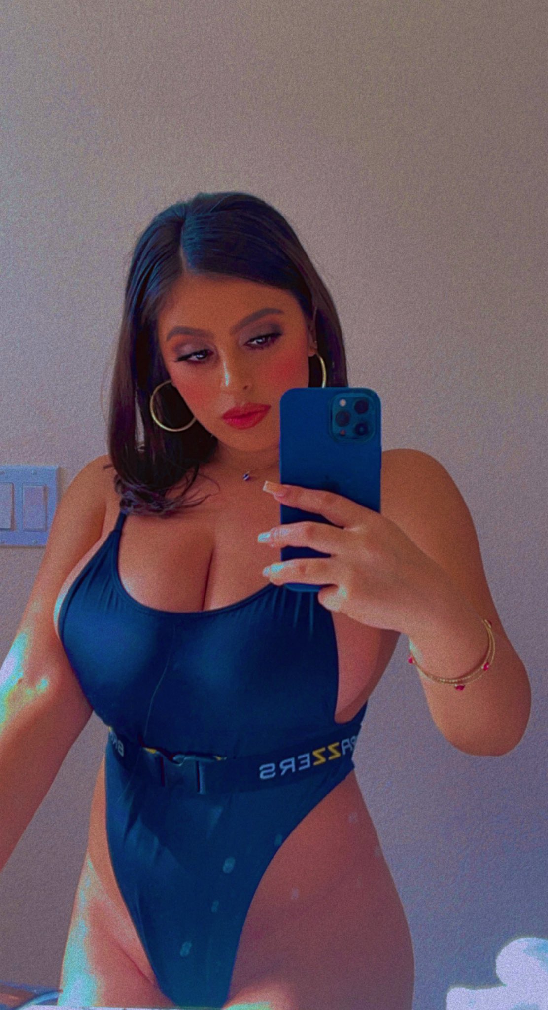 Shoot day 👻 @brazzers 🚨🚨 https://t.co/jsp3nNMWhJ