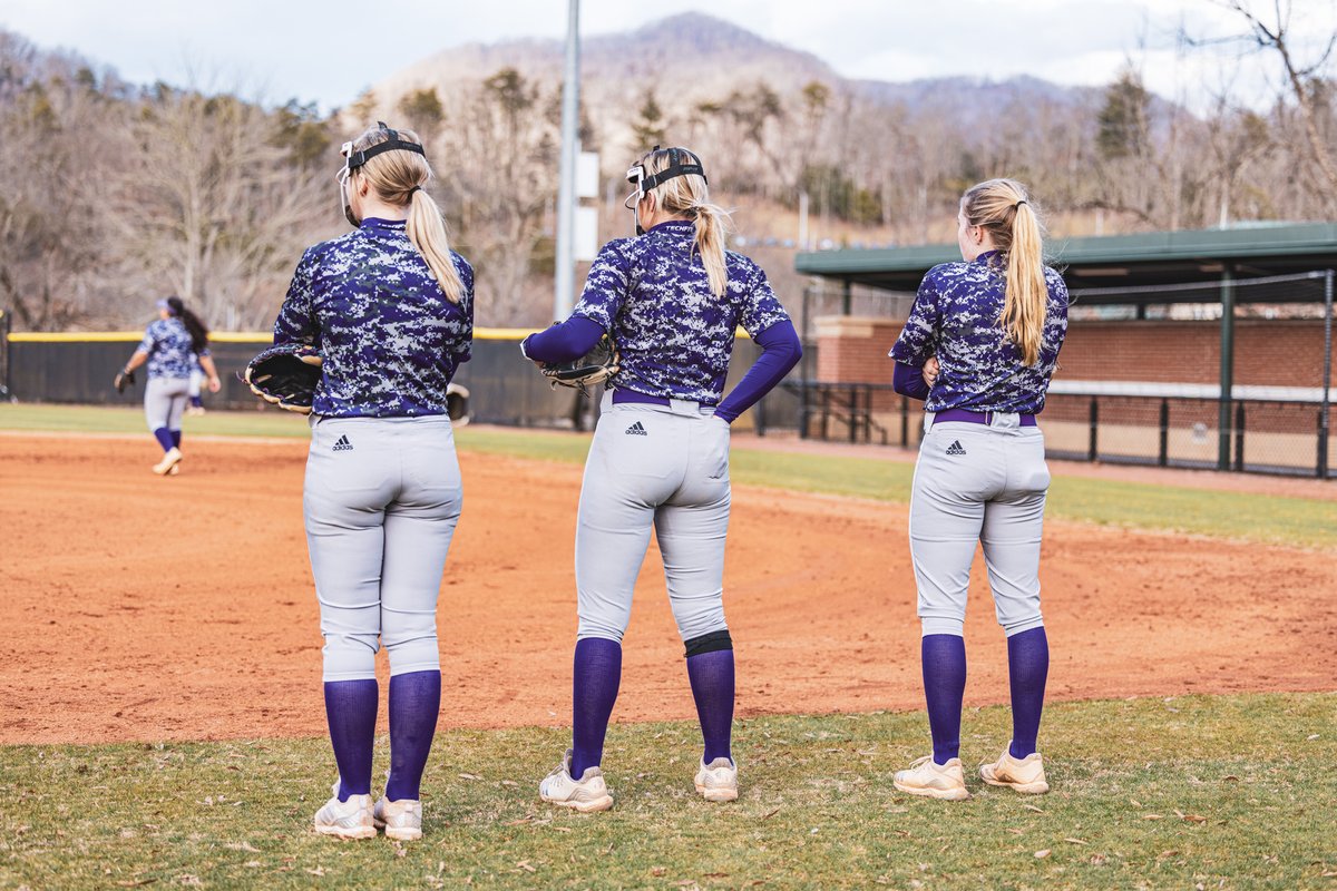 CatamountSB's tweet photo. Another day, another awesome practice, and the chance to get better. Just 3⃣ more Fridays until we begin the season. #WheeReady https://t.co/vvyhEnoU8I