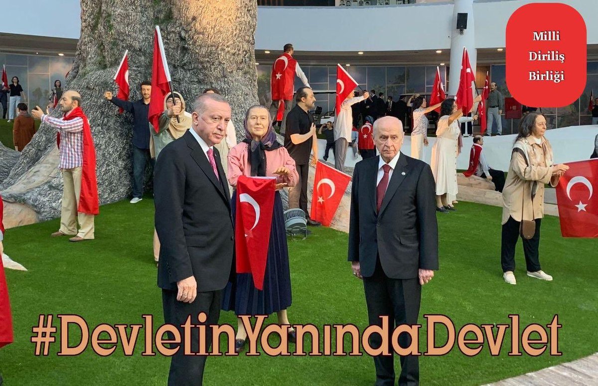 MHP hiçbir gün siyasi emellerine ulaşmak için küresel aktörlerin, iş dünyasının, medyanın piyonu olmadı. ‘AK Parti bize muhtaç, istediğimizi yapmak zorundalar’ anlayışı ile bakanlıklar kapısına dayanan var mı?
Bulamazsınız!

#DevletinYanındaDevlet