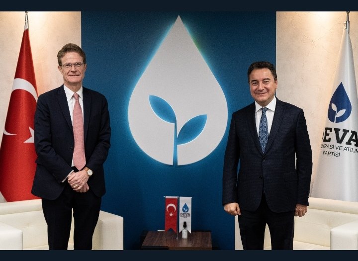 Staphreus (@staphreus) on Twitter photo DEVA'nın genel merkezi bugün Birleşmiş Milletler ofisine dönmüş.
🇪🇺 🇬🇷 🇰🇿 DEVA'nın genel merkezi bugün Birleşmiş Milletler ofisine dönmüş.
🇪🇺 🇬🇷 🇰🇿