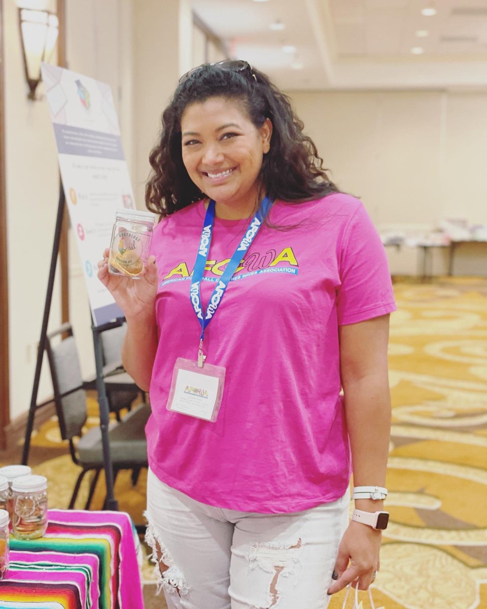 SAinaBox's tweet photo. We had so much fun earlier this week at the @AFCWA_ORG and @WeAreAFCA convention hosted by @MHSanAntonio!

It was great to have so many incredible women in one place! Introducing SAIAB to people that had never been to our amazing city before was such a blast. 🥳 https://t.co/vXnzyaK5T2