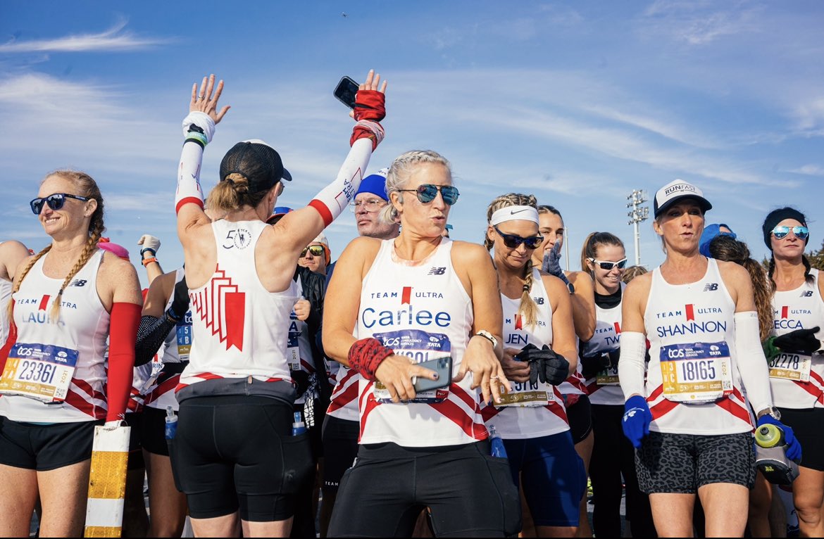 Carlee Daub (@carleedaub) on Twitter photo Feeling those Friday Vibes & cheering my <a href="/MichelobULTRA/">Michelob ULTRA</a> #TeamULTRA teammates from afar for the <a href="/HoustonMarathon/">Houston Marathon</a> on Sunday! Lets go team <a href="/WahooRunning/">Wahoo! Running</a>!! Feeling those Friday Vibes & cheering my <a href="/MichelobULTRA/">Michelob ULTRA</a> #TeamULTRA teammates from afar for the <a href="/HoustonMarathon/">Houston Marathon</a> on Sunday! Lets go team <a href="/WahooRunning/">Wahoo! Running</a>!!