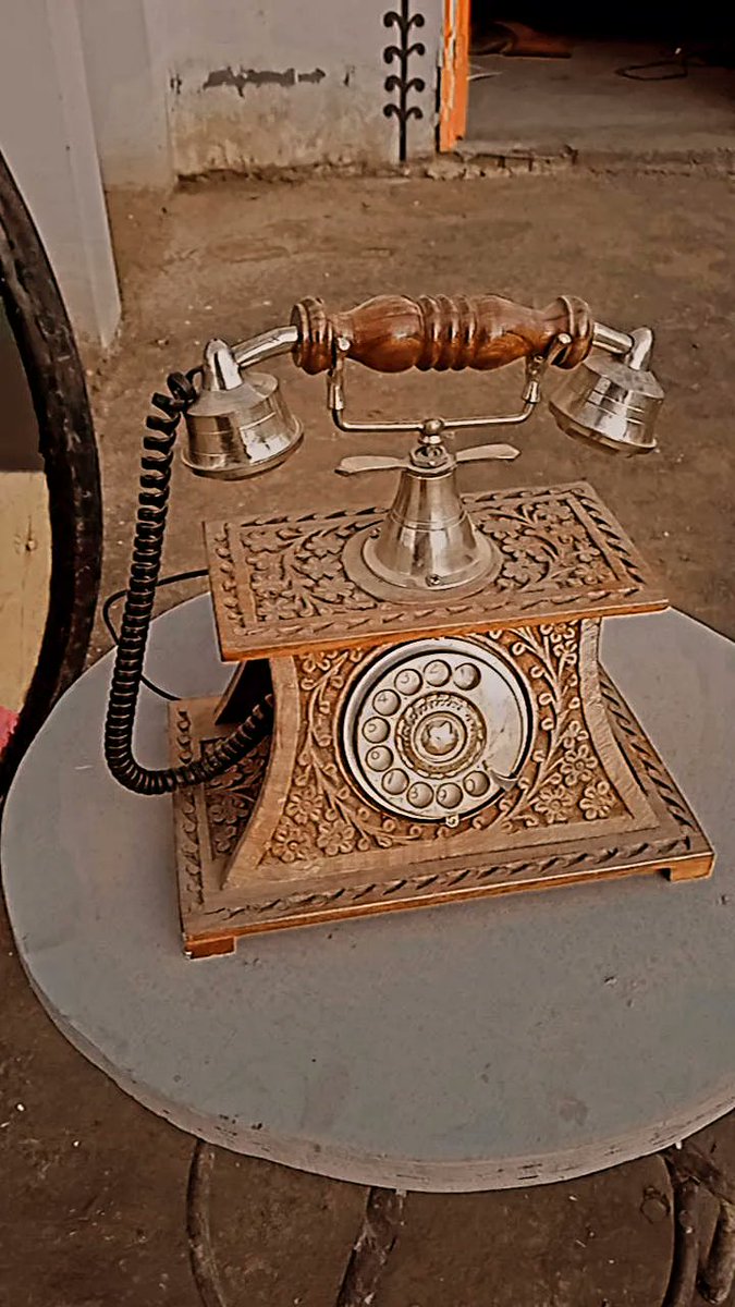 Vicky_vick92's tweet photo. See what i found,,,,,,trin trin😁 
#oldthing #Tweet #Punjab https://t.co/1g93rJqDRo
