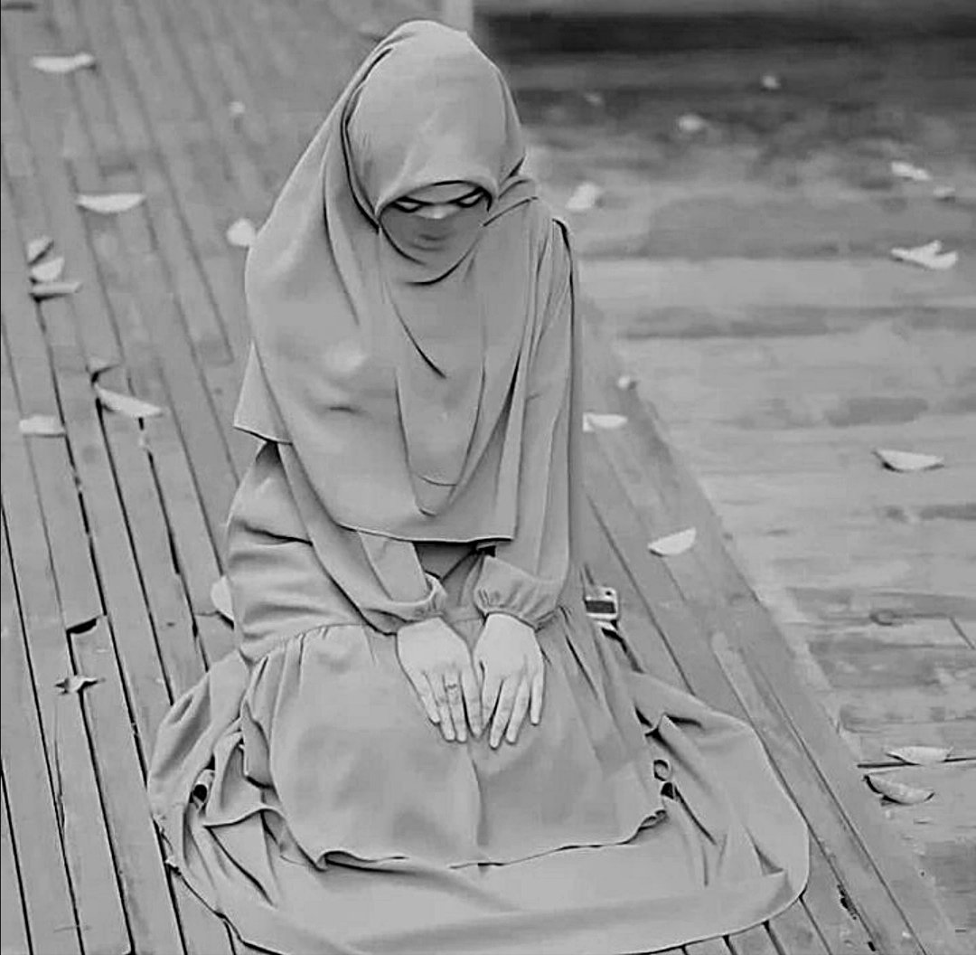 r_97_0's tweet photo. #بوح_المشاعر 

♡

(يا شاڪياً هـمَ الحياةِ وضيقها) 
إرفـــع يَديـڪَ فــرَبُڪَ الــرحمن 

ڪم ڪربةٍ قد فُرِجت في وقتها 
واليأسُ ڪان يسود ڪُلَّ مكــان 

هذا هـو الـلــه الـــذي من إسمه 
ڪان الـــرحيم الواهب المـنــان 

،،ريما العلوي،، 

#مساء_الخيرᅠ 
#صباح_الخير 
#نصيحة_اليوم https://t.co/ypkeHJ9zky