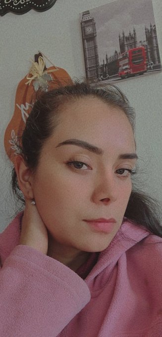 Hola babys. 😘 https://t.co/hcUuCwpDYO<a href="/tag/viernesdelabios"class="tags"><span>#viernesdelabios</span></a><a href="/tag/viernesde"class="tags"><span>#viernesde</span></a>