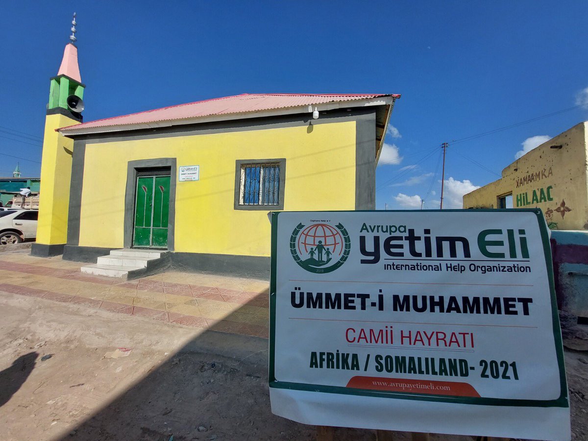 Avrupa_Yetimeli's tweet photo. Afrika'nın doğusu Somaliland'da inşaa ettiğimiz "Ümmet-i Muhammet" camiisinin açılışını hayırseverlerimizin destekleriyle gerçekleştirdik. 

İslam ümmetine hayırlara vesile olmasını niyaz ederiz❤️ https://t.co/qyJQ18zHnx