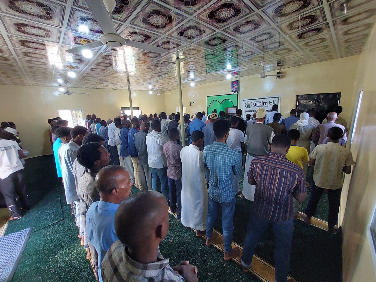 Avrupa_Yetimeli's tweet photo. Afrika'nın doğusu Somaliland'da inşaa ettiğimiz "Ümmet-i Muhammet" camiisinin açılışını hayırseverlerimizin destekleriyle gerçekleştirdik. 

İslam ümmetine hayırlara vesile olmasını niyaz ederiz❤️ https://t.co/qyJQ18zHnx