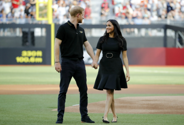 legends_sports1's tweet photo. I love playing 6 Degrees of the Negro Leagues. So many connections to just about everywhere. How about this one? Duchess of Sussex Meghan Markle's great-great-uncle Bill 'Happy' Evans played 11 seasons in the Negro Leagues including the legendary 1931 Homestead Grays.
@nlbmprez https://t.co/WklhXA7QjN