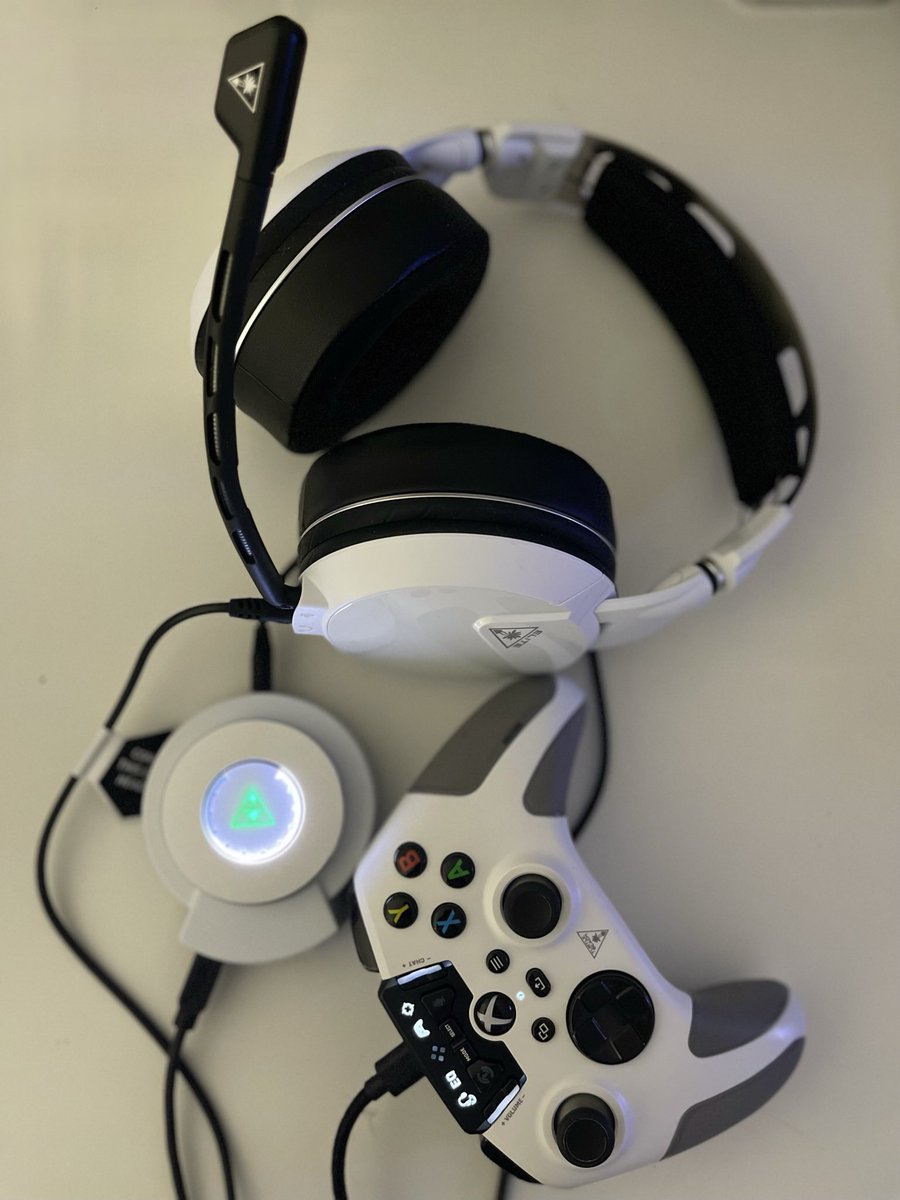 dhbkmax's tweet photo. Have you ever tried Turtle Beach   Recon controller and Elite Pro 2 + Superamp?  #turtlebeach #elitepro2 #elitepro2superamp #headphones #headphone #Headset #headsets #dhbkmax https://t.co/v0zCeQQCmK
